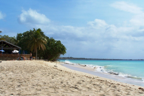 Rainbow Beach and Rhythms Beach Bar